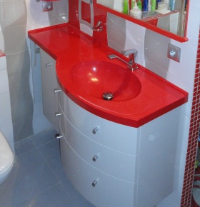 красная для ванной комнаты 1
