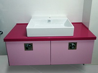 мебель для ванной комнаты розовая с накладной раковиной
